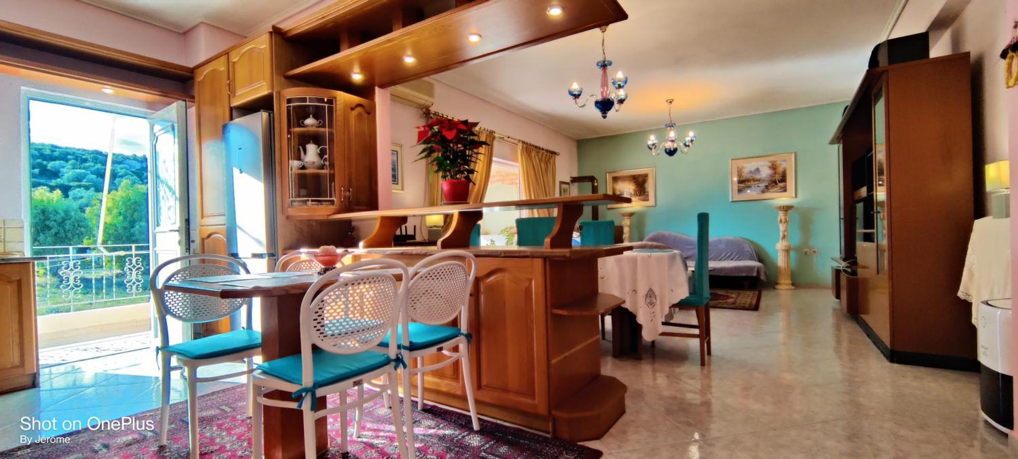 Maria Guesthouse อลิเวรี ห้อง รูปภาพ