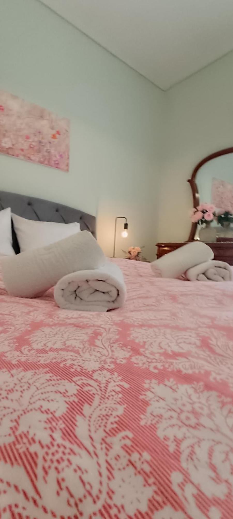 Maria Guesthouse อลิเวรี ห้อง รูปภาพ